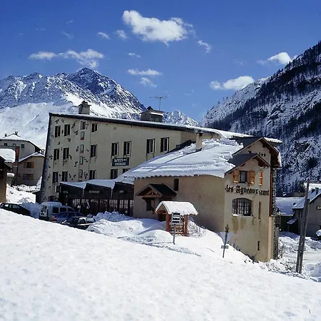 Les Agneaux 2* Villar-dʼArène