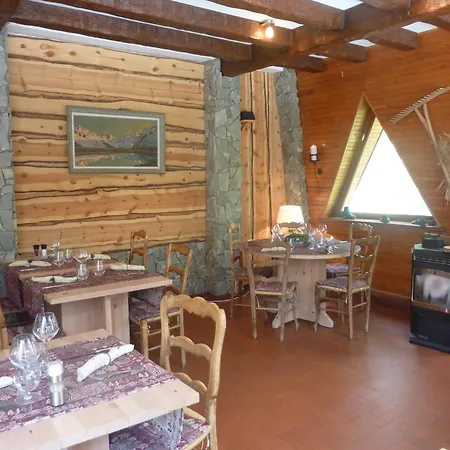 Hotel Les Agneaux Villar-dʼArène