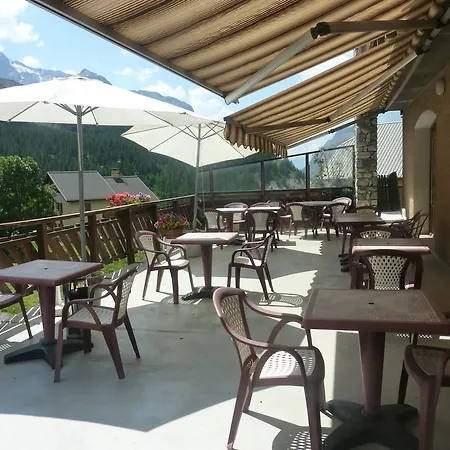 Hotel Les Agneaux 2*